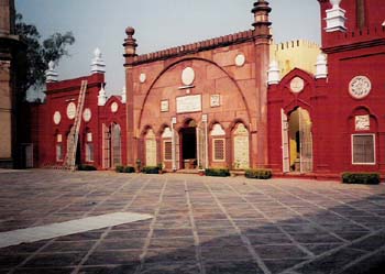 AMU4